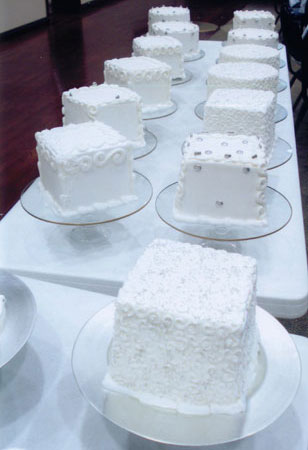 Individual wedding cake centerpieces